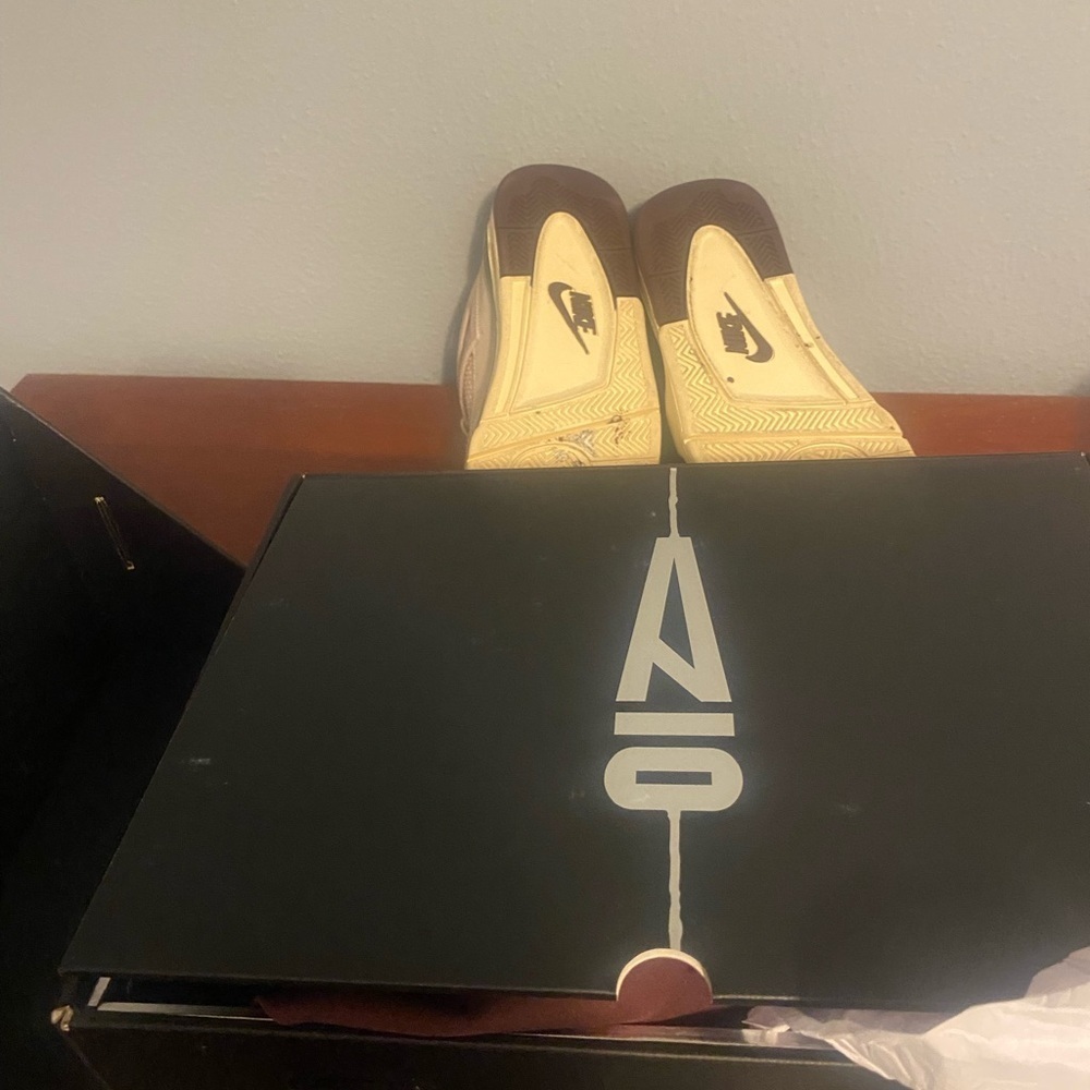 Air Jordan 4 Retro - Picture 5 of 9